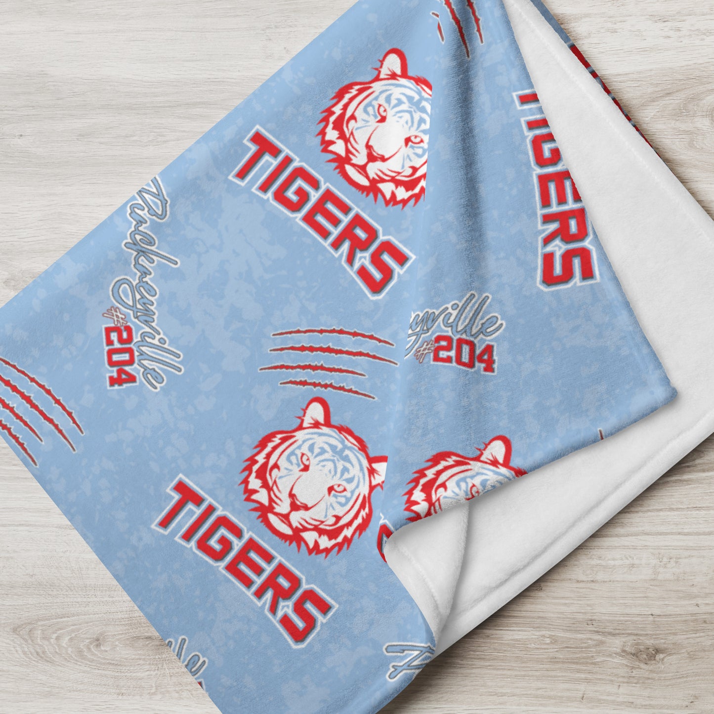 204 Tigers Throw Blanket